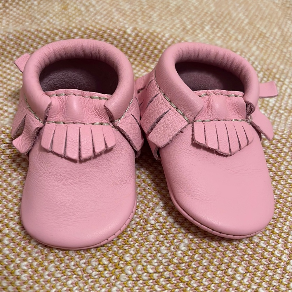 NWOT Freshly Picked Fringe Moccs
